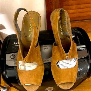 Aerosoles brown suede Peep toe low heel shoe